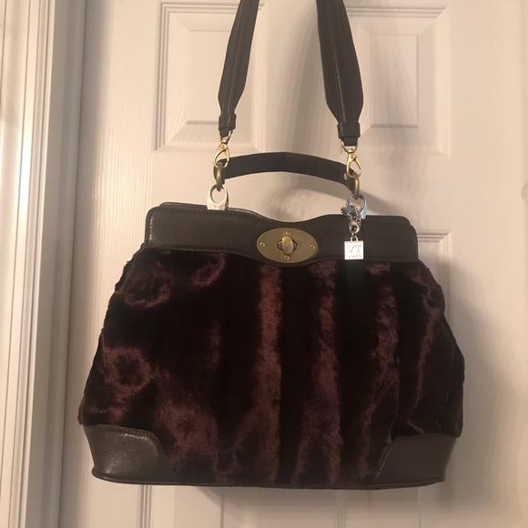Luxurious VT Luxe Crushed Brown Velvet Handbag - Picture 2 of 8